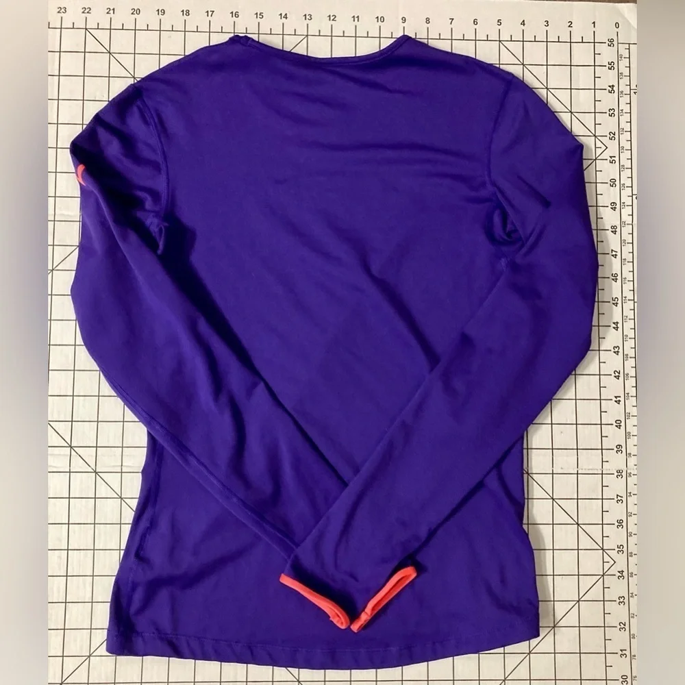 Nike Pro Women’s Size Medium Purple Long Sleeve‎ DriFt Shirt